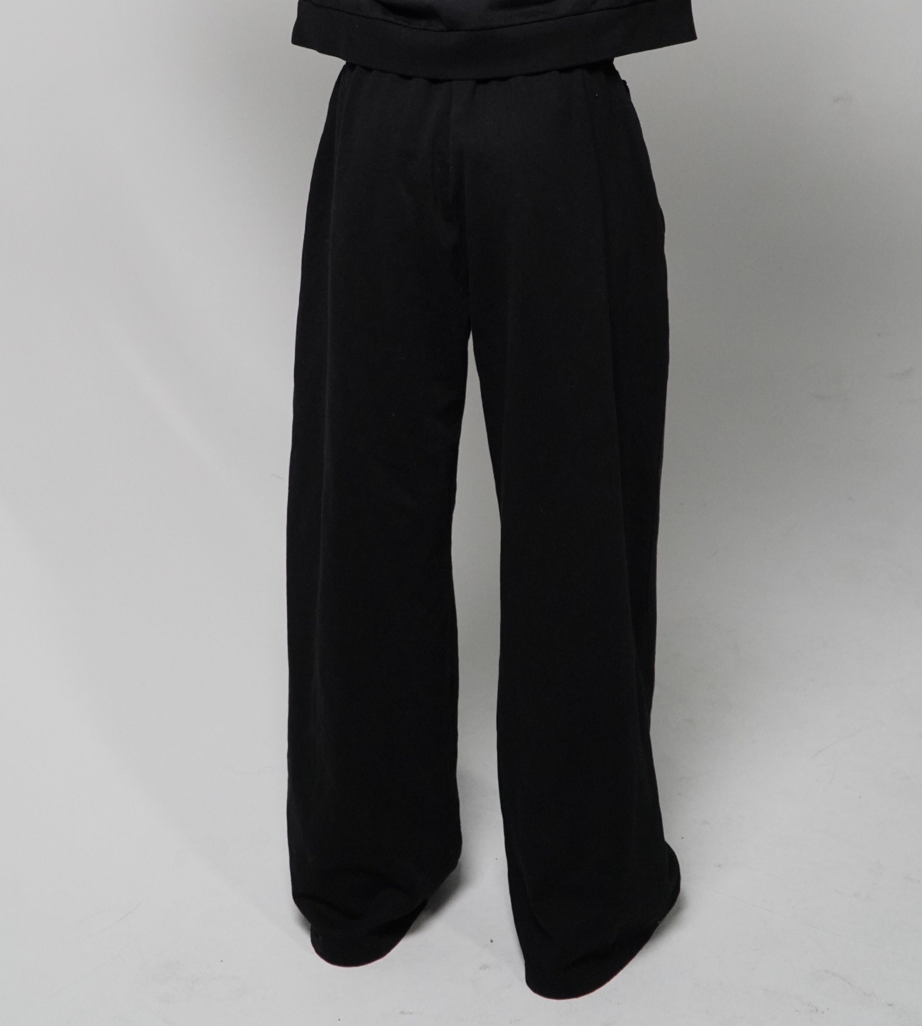"REVNT" OVERSIZED PANTS (BLACK)