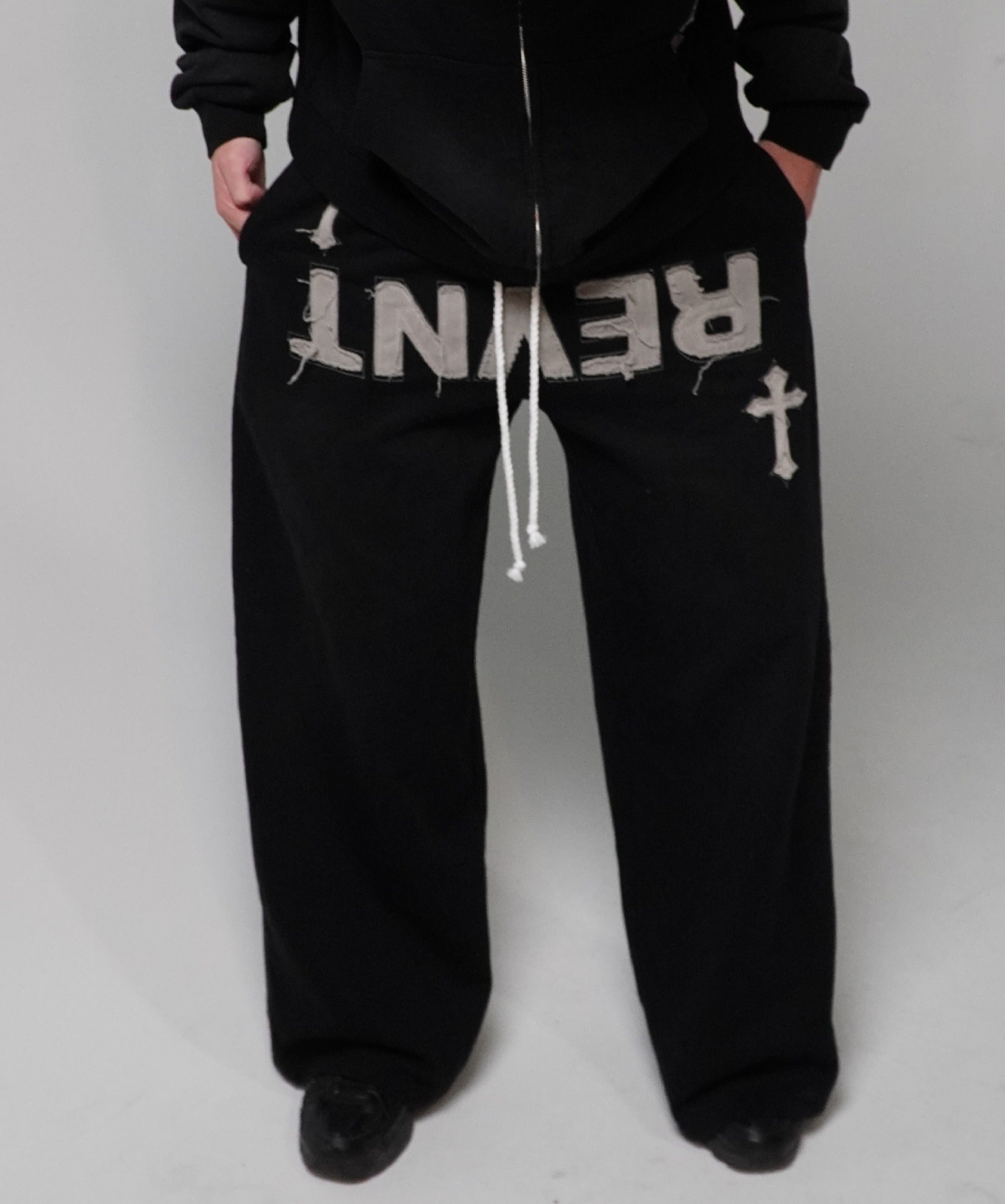 "REVNT" OVERSIZED PANTS (BLACK)