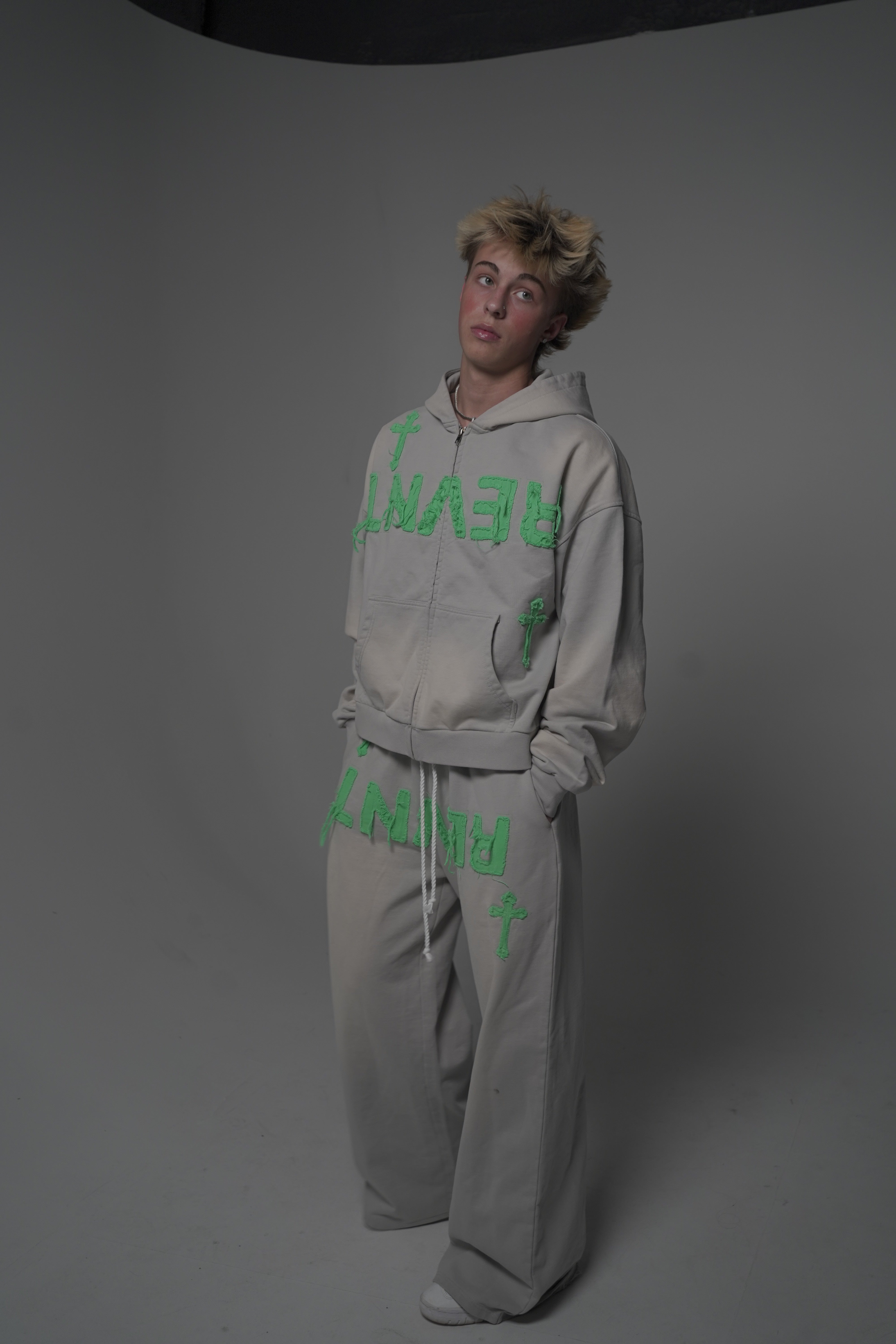 "REVNT' ZIP UP HOODIE (GREY)
